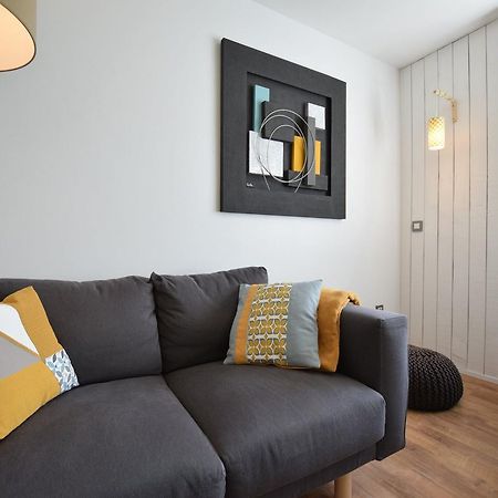 Modern Holiday Home In Bastogne With Fenced Garden Экстерьер фото