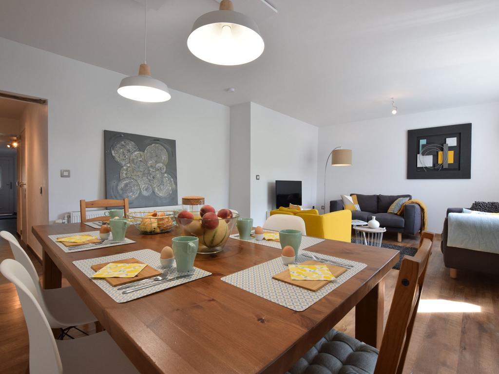 Modern Holiday Home In Bastogne With Fenced Garden Экстерьер фото