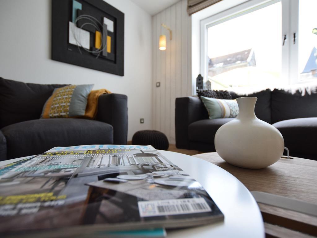Modern Holiday Home In Bastogne With Fenced Garden Экстерьер фото