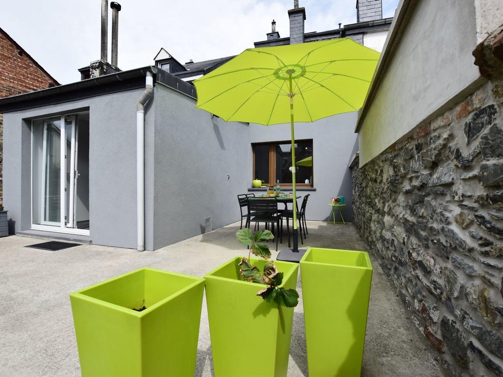 Modern Holiday Home In Bastogne With Fenced Garden Экстерьер фото